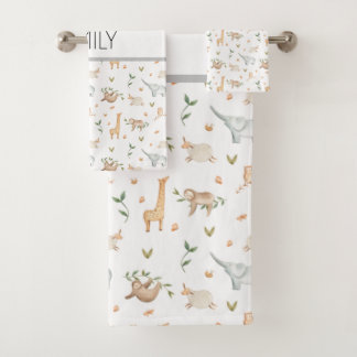 Pequeños animales de safari con toallas de baño