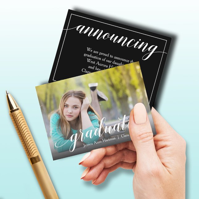 Pequeños anuncios de graduación de fotos (Small 3.5" x 2.5" graduation party cards to hand out or include in your graduation announcements.)