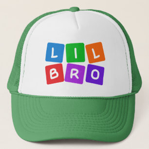 Pequeños gorras hermanos