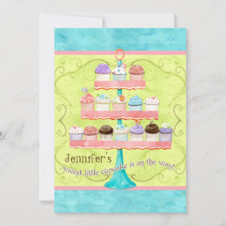 Pequeños pastelitos, invitaciones para la ducha de
