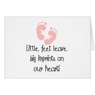 Pequeños pies de rosa grande de las impresiones