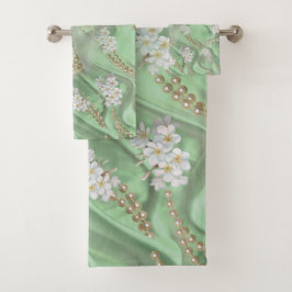 Perlas verdes de seda y marfil en campaña