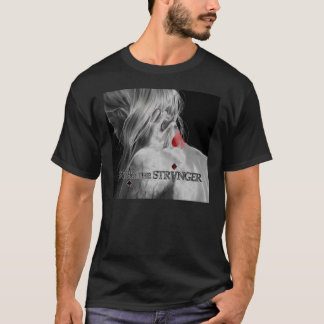 Permanezca la camiseta negra más extraña