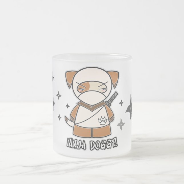 ¡Perrito de Ninja! Con la taza de Shurikens (Centro)