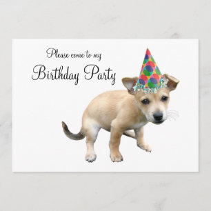 Perrito en la invitación del cumpleaños del gorra