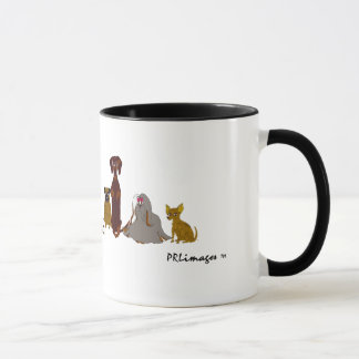 Perritos en una taza de la fila