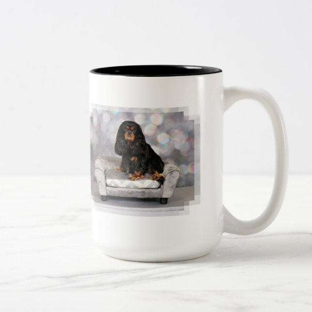 Perro de aguas de rey Charles arrogante - tazas (Derecha)