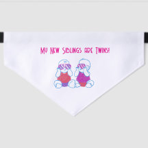 Perro de hermanos gemelos nuevos