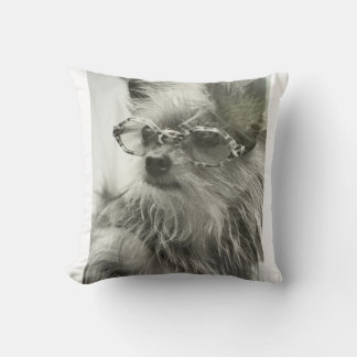 Perro de moda de la ciudad de Nueva York. Almohada