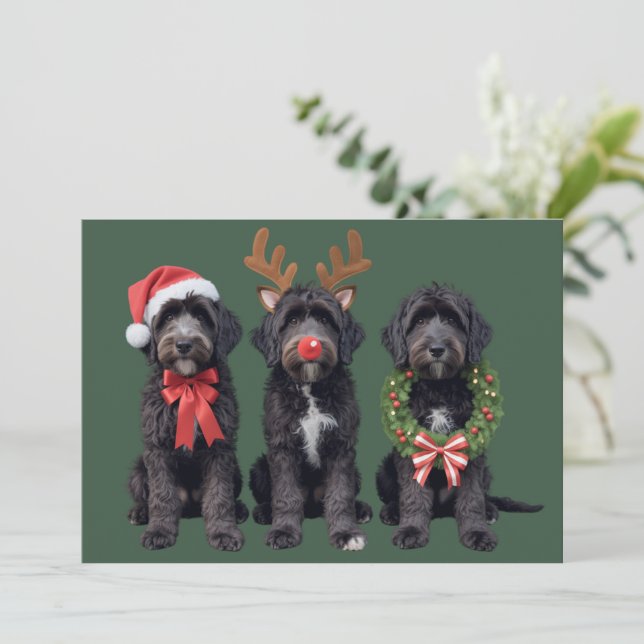 Perro de Navidad Goldendoodle Negro Doodle Mamá In (Anverso de pie)