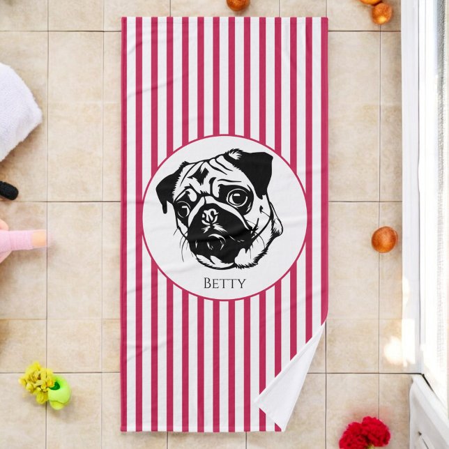 perro de pug personalizado personalizado elegante  (fun cute towel featuring a pug , ideal for a personalized dogs towel or a gift for a pug lover)