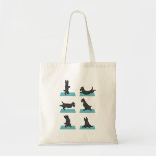 Perro de terror escocés haciendo una bolsa de yoga
