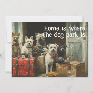 Perro divertido moviendo nueva Invitación de direc