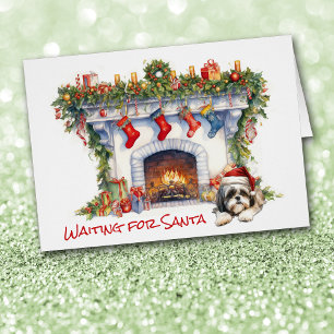Perro Shih Tzu espera la chimenea de Santa Navidad