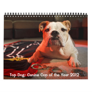 Perro superior: Poli canino del calendario del año