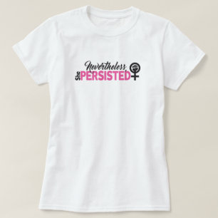 Persistió la camiseta básica de las mujeres