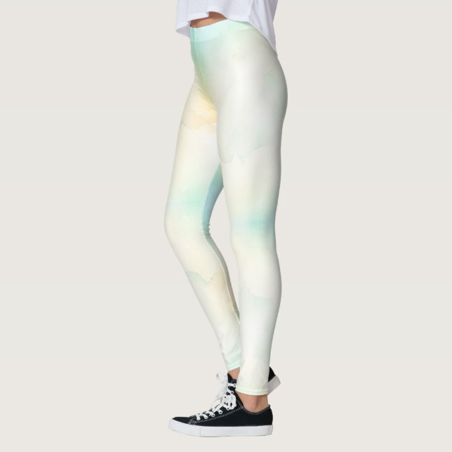 Persona que lleva leggings con un gradiente ligero (Izquierda)