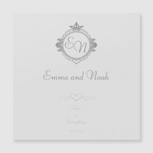 Personaliza los nombres, iniciales y frase Amor