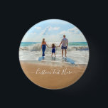 Personaliza tu botón fotográfico con texto Persona<br><div class="desc">Botones de texto y foto de personalizado - Único su propio diseño - Familia personalizada / Amigos o regalo personal de botón - Añadir su texto y foto - Redimensionar y mover elementos con la herramienta Personalización ! Elija fuentes / tamaño / color! Buena suerte - Estar contentos :)</div>