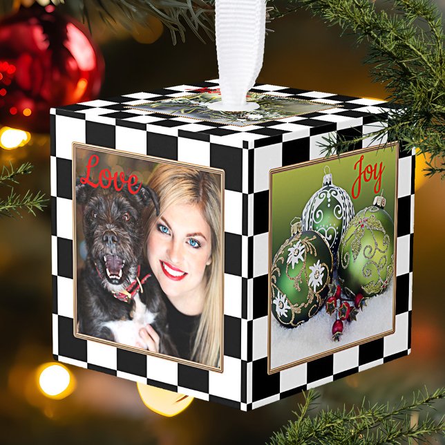 Personalizado controlado Foto Cubo de Ornamento de (Photo cube ornament featuring your photos, framed by a black and white checkered pattern with gold)