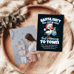 Personalizado de foto Navidades Invitación de emba<br><div class="desc">Celebre la temporada de vacaciones y comparta sus alegres noticias con nuestra Invitación de Embarazo de Navidades Personalizados. Esta invitación festiva y personalizada está diseñada para difundir alegría y emoción mientras revelas la maravillosa noticia de tu embarazo a tu familia y amigos. Perfecto para captar la magia de la temporada,...</div>