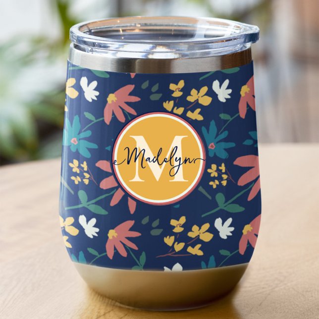 Personalizado de patrón floral de monograma amaril (Monogram navy blue with colorful floral pattern wine tumbler.)