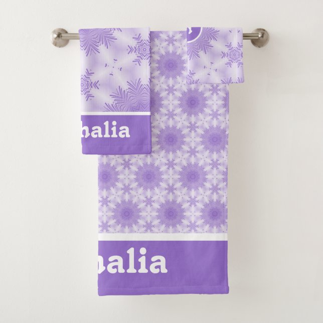 Personalizado Elegant Purple Snowflakes (In situ)