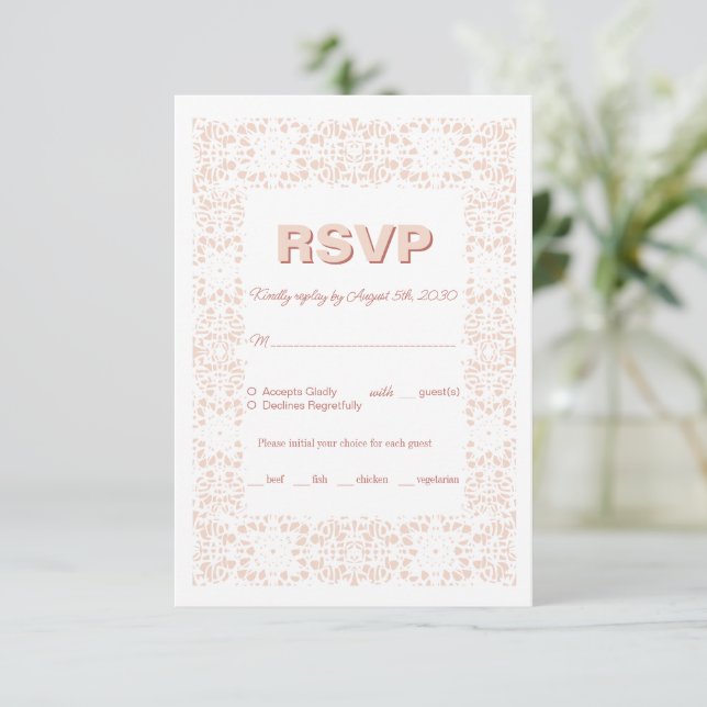 Personalizado elegante tarjeta RSVP de encaje rosa (Anverso de pie)