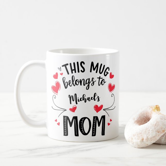 Personalizado Mom Mug - Esta taza pertenece a la m (Con donut)