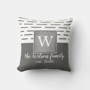 personalizado monograma almohada gris y blanco