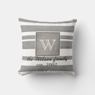 personalizado monograma almohada rayas grises y bl