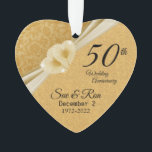 Personalizado - Ornamento del 50° aniversario del<br><div class="desc">🥇 DISEÑO ORIGINAL DE Donna Siegrist SOLO DISPONIBLE EN ZAZZLE! 50° Aniversario del Boda: Ornamento de diseño Keepsake. Este hermoso adorno será un éxito con esa pareja o persona o personas especiales. También funcionaría bien para cualquier otro evento u ocasión como un compromiso, boda, cumpleaños, graduación, jubilación, etc... simplemente cambiando...</div>