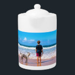 Personalizado personalizado Su Mascota Foto Tetera<br><div class="desc">Teteras fotográficas personalizados - Hacer su propio diseño con Mascota - Familia personalizada / Amigos / Mascotas o regalo personal de tetera - Añadir su foto / o texto / nombre - Redimensionar y mover o eliminar y agregar elementos / texto con la herramienta Personalización ! Puede transferir este diseño...</div>