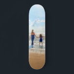 Personalizado Photo Skateboard Tus Fotos Regalo<br><div class="desc">Patineta fotográfica personalizado - Única tu propia familia personalizada de diseño / amigos o regalo de skateboard personal - Añadir tu foto / o texto / más - Redimensionar y mover o eliminar y añadir elementos / imágenes con la herramienta Personalización ! Buena suerte - Estar contentos :)</div>