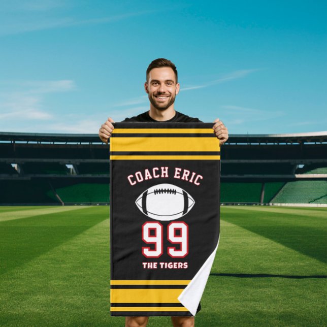 Personalized Sports Towel | Custom Football Player (Subido por el creador)