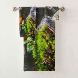 Pescado de Koi en un estanque