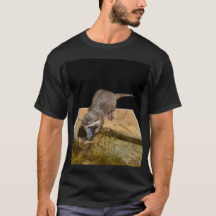 Pescado Otter Eating, camiseta negra para hombres