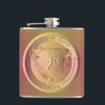 Petaca 7.º matraz de medallón del Boda de cobre<br><div class="desc">Cuando hemos alcanzado hitos clave en la vida, es justo marcarlos y observarlos, así que pensé que una manera guapa sería con un medallón de cobre con naturalmente, un emblema cardíaco en el centro. También estoy aquí para el personalizar o para ilustrar algo único para ti, sólo envíame un mensaje...</div>