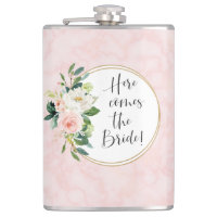 Aquí viene la floral rosa Rubor de la novia