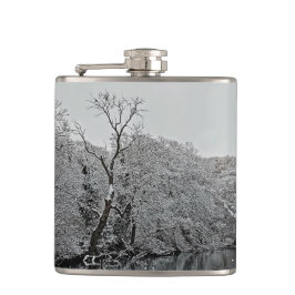 Petaca Árbol, al borde del agua