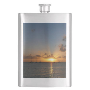 Petaca Atardecer con veleros paisaje tropical foto