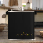 Petaca Black Gold Girly Script Monograma Nombre moderno<br><div class="desc">Monograma dorado y negro Añadir su propio nombre Fiesta Flask. Esto hace que el dulce perfecto cumpleaños 16,  boda,  ducha de novia,  aniversario,  ducha de bebé o fiesta de soltera sea regalo para alguien que ama el lujo glam y los estilos de moda.</div>