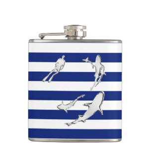 Petaca Buceador cromado en tiburones en franjas de la mar