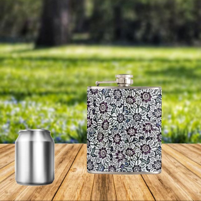 Petaca Campo De Daisies (Field Of Daisies Hip Flask, gives a feminine touch to its design!)