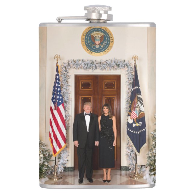 Petaca Casa Blanca de los Navidades de Donald y Melania T (Anverso)