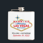 Petaca CASADO EN LAS VEGAS Flask Bridal Party Regalo<br><div class="desc">Hay muchas opciones de color disponibles para este diseño. Si necesitas tarjetas RSVP, tarjetas de gabinete, mapas, tarjetas de recepción o cualquier otro producto que coincida con este diseño, contacta conmigo. Estoy feliz de crear cualquier producto que te guste para que coincida con este diseño. Puedo igualar tu esquema de...</div>