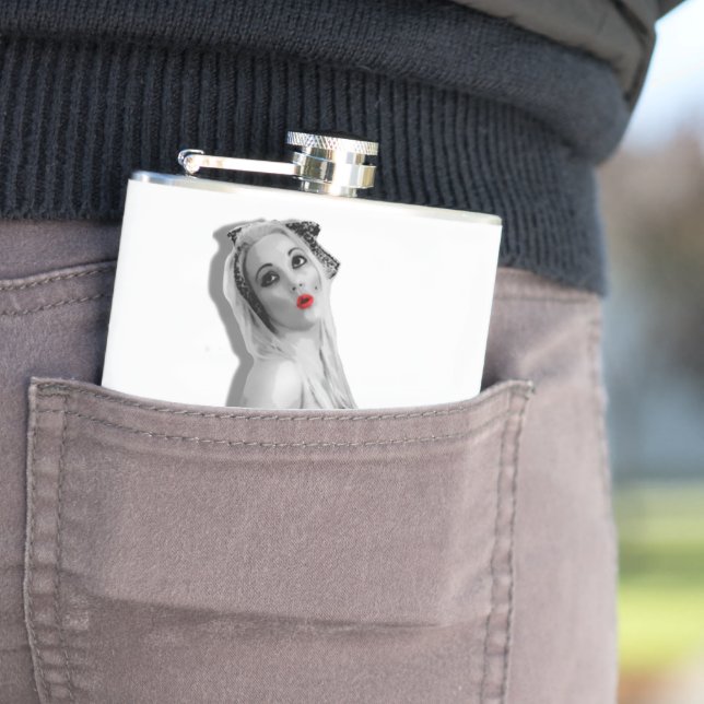 Petaca Chica Retro Pinup Hip Flask Miss Cherrie White (In Situ)