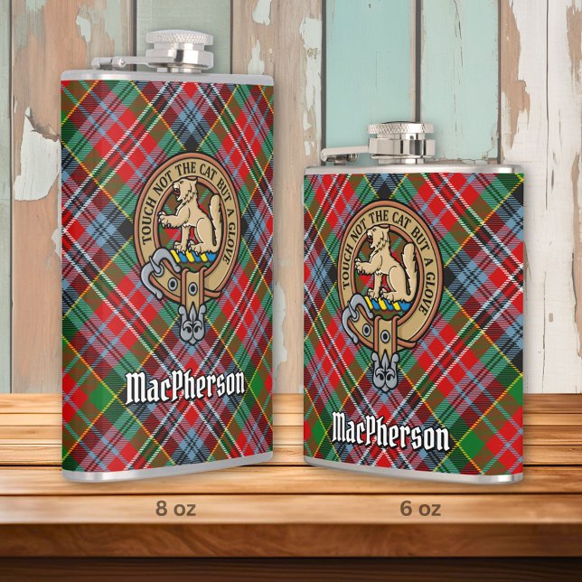 Petaca Clan MacPherson Escudo sobre Tartán (Subido por el creador)