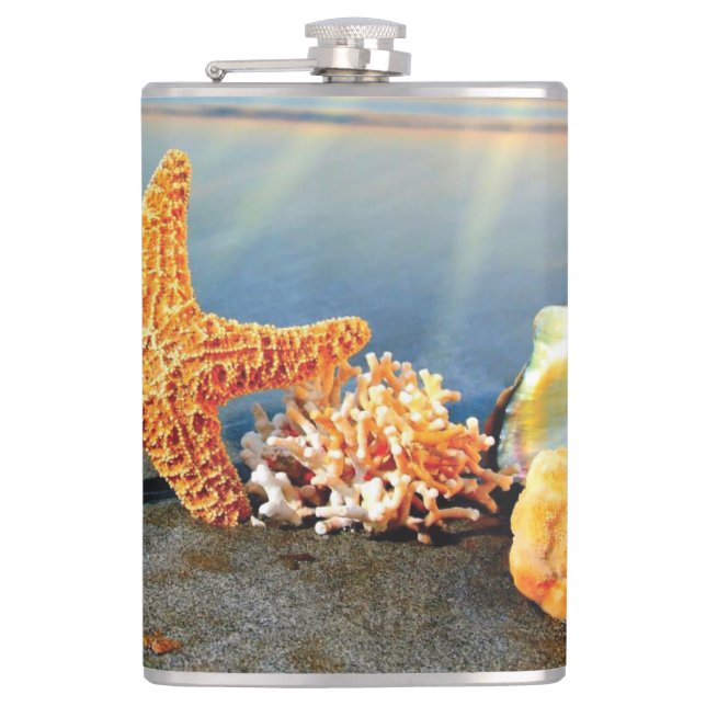 Petaca conchas de mar y estrellas de mar en la playa (Anverso)