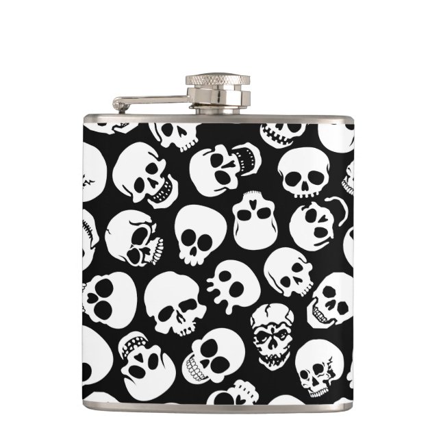 Petaca Cráneos en modelo negro del fondo (Anverso)